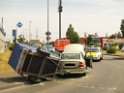 Muellwagen kollidiert mit PKW Koeln Porz Gremberghoven Alter Deutzer Postweg P20